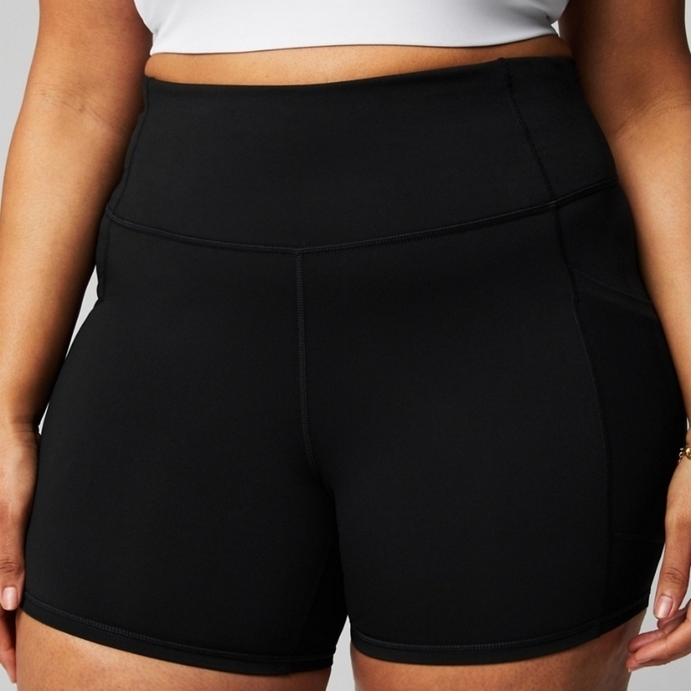 Fabletics Powerhold On-The-Go Black 6" High-Waisted Shorts - XL - BRAND NEW!